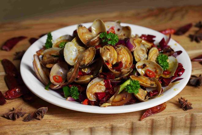 Stir-Fried Spicy Clams / 爆炒辣花甲
